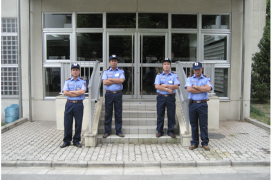 BẢO VỆ KHUÔN VIÊN NHÀ